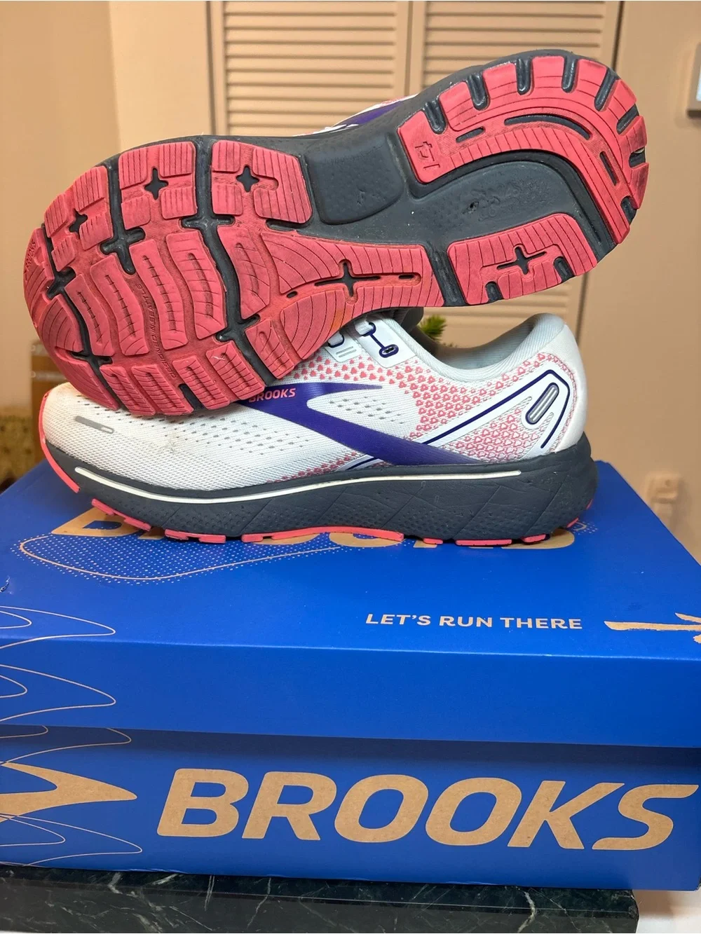 Brooks lightweight neutral